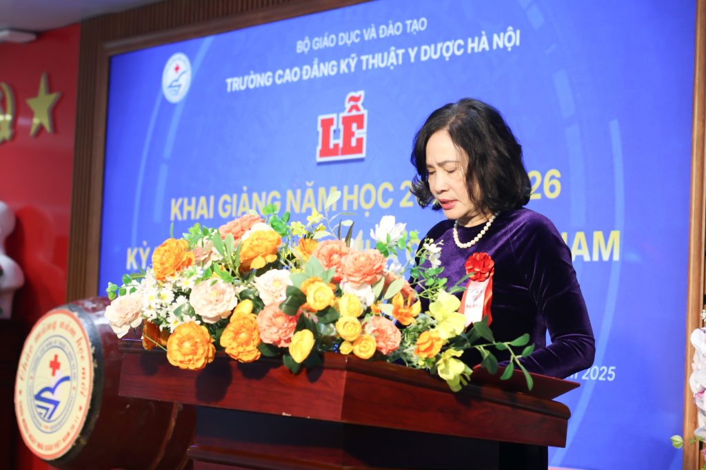 Hiệu trưởng trường MPT phát biểu