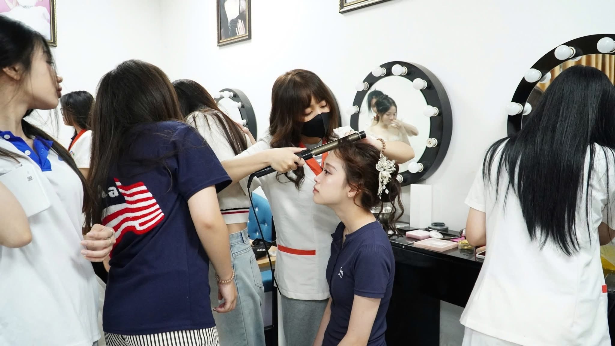 Chăm sóc sắc đẹp – Lựa chọn nghề nghiệp bền vững trong thời đại hiện đại